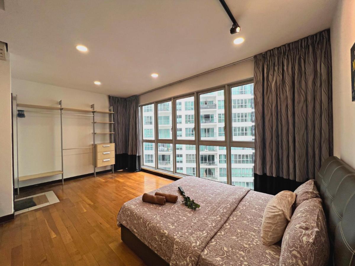 Regalia Residence The Sky Pool Suite クアラルンプール エクステリア 写真
