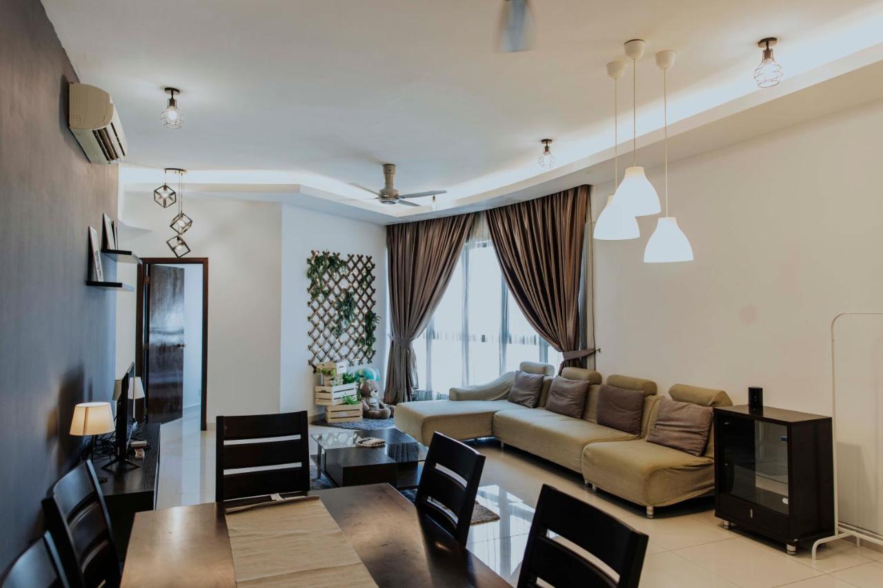 Regalia Residence The Sky Pool Suite クアラルンプール エクステリア 写真